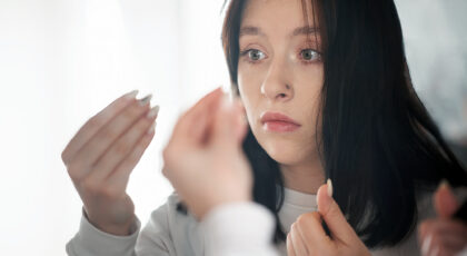 10 Safe & Effective Ways to Remove Eyelash Extensions at Home